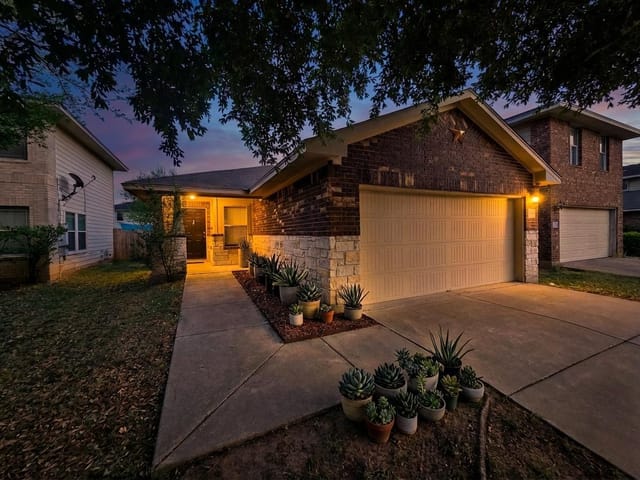 3209 Barksdale DR
