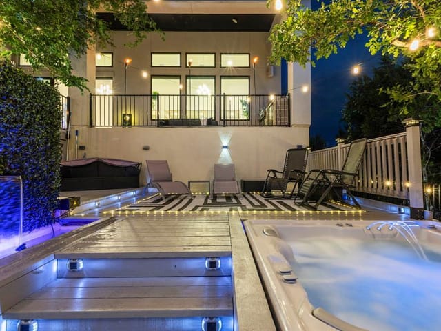 321 Cumberland CV