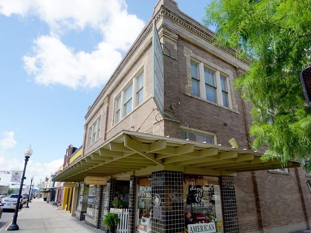 321 N Main St