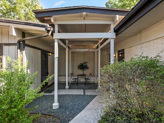 3210 Bruce DR