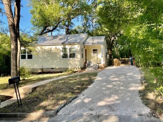 3210 Larry Ln