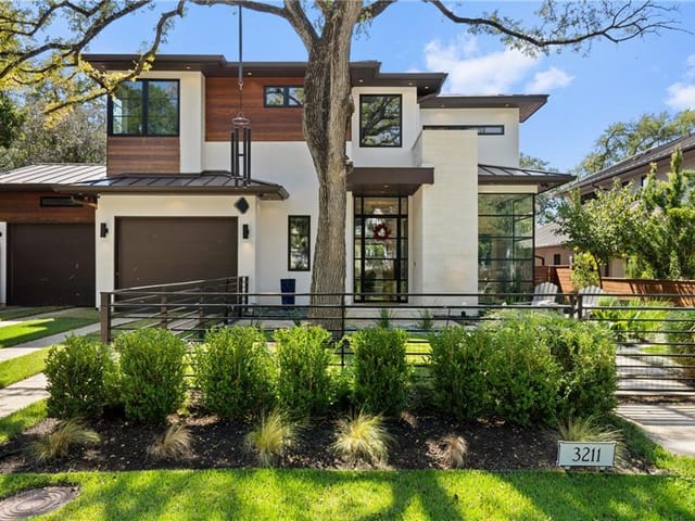 3211 Bridle PATH