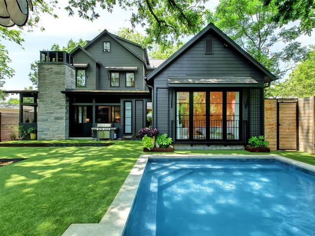 3211 Oakmont Blvd