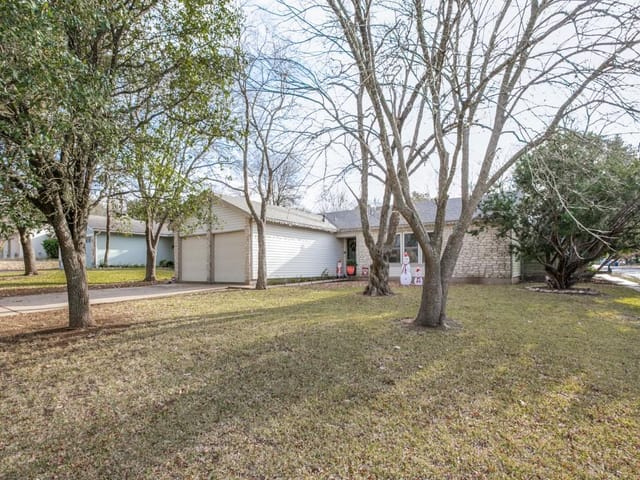 3215 Evanston Ln