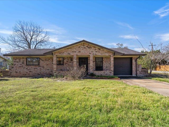 3217 Bruce DR