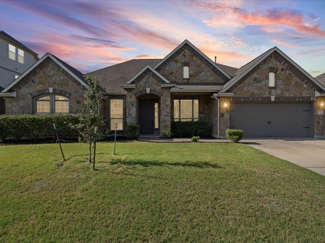3217 Falconers WAY