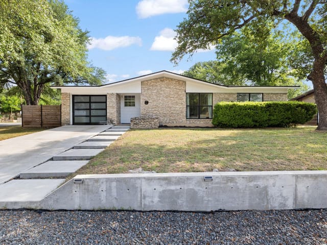 3218 Barton View DR