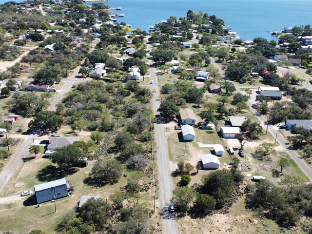 322 Hilldale Dr