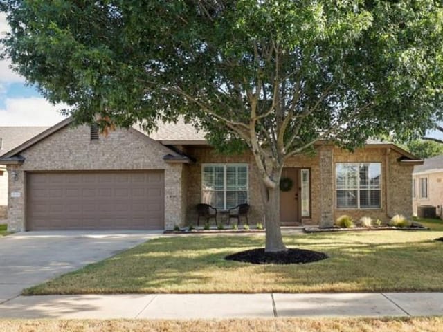3220 Corrigan LN