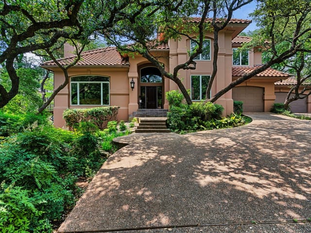 3227 Park Hills DR