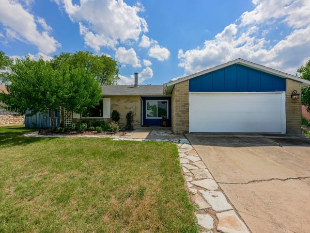 3229 Oak Aly