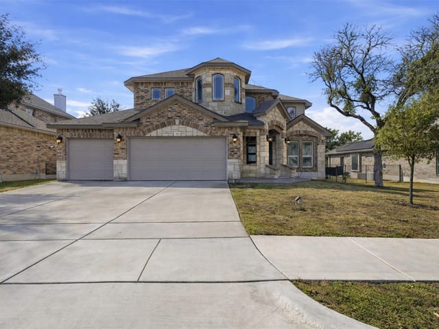 323 Ancient Oak Way