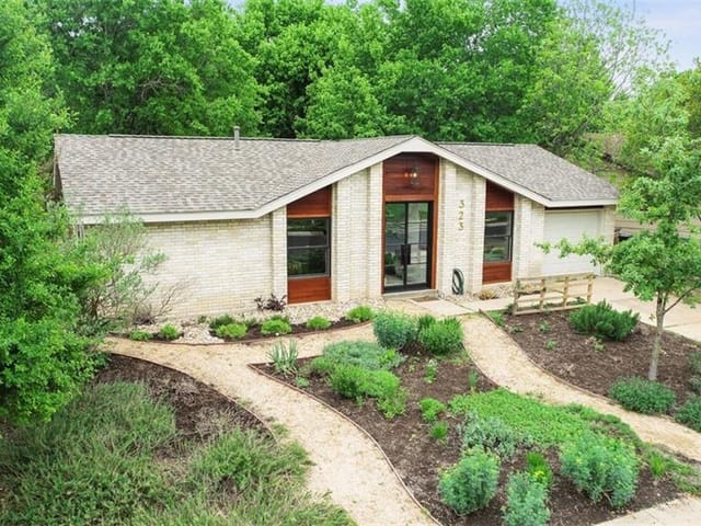 323 Heartwood Dr