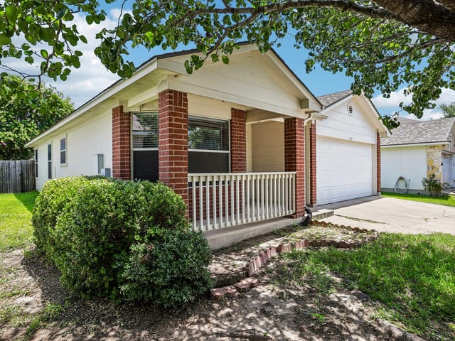323 Precipice WAY