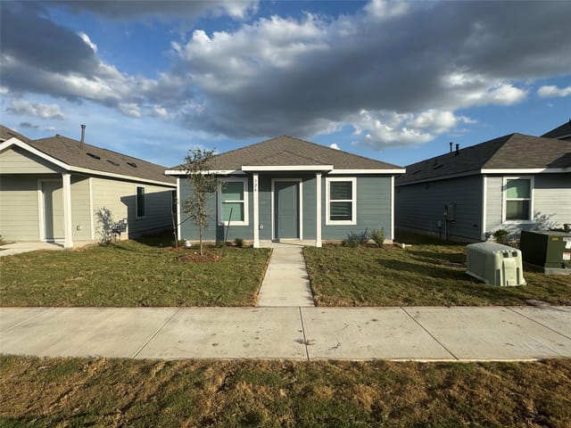 324 Navidad River DR