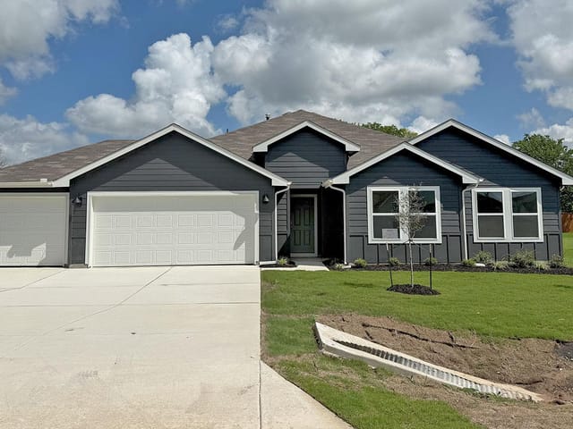 325  BARRON ESTATE Dr