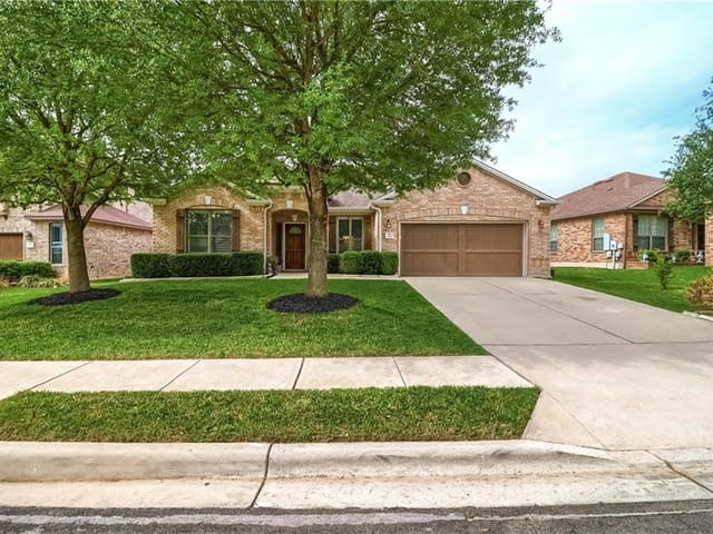 325 Island Oak Dr