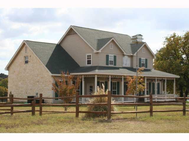 325 Powell LN