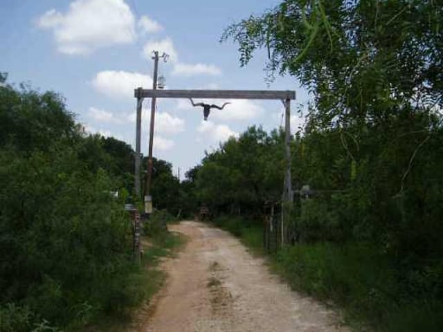 325 THE FOREST RD