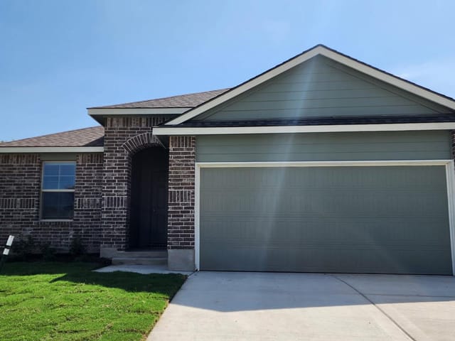 326 Presley DR