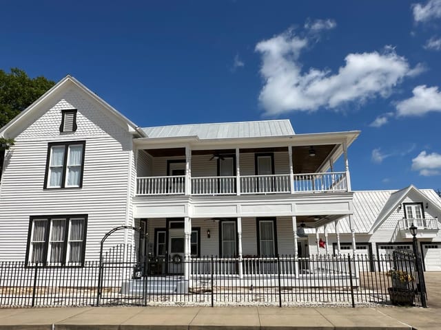 326 W Colorado St