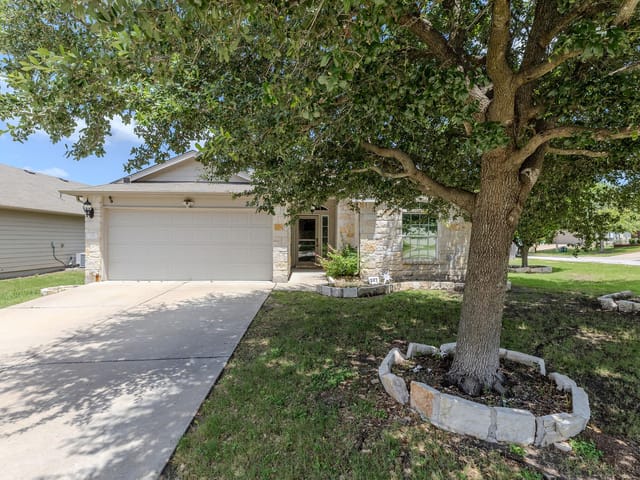 327 Comal RUN