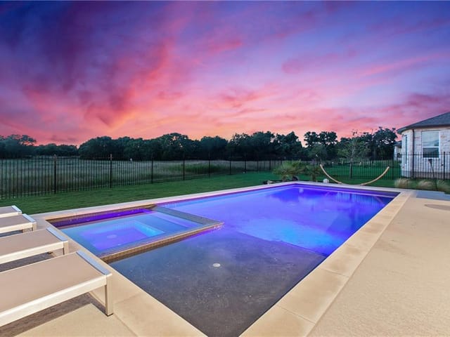 329 Two Creeks Ln