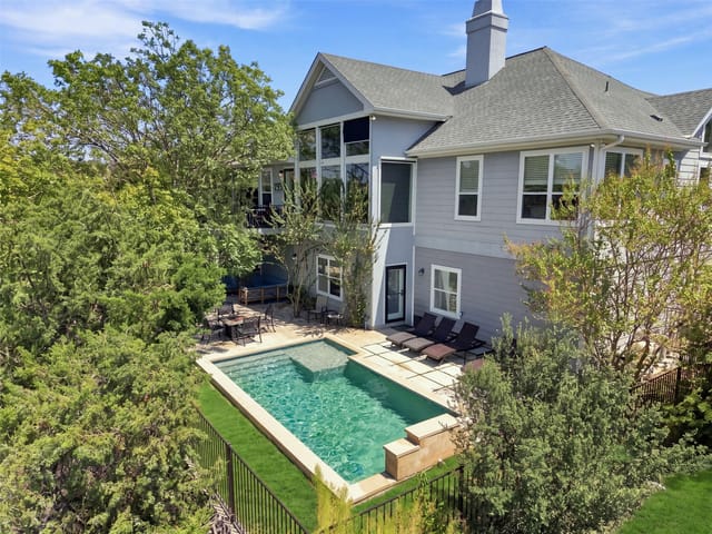 3300 Constitution DR