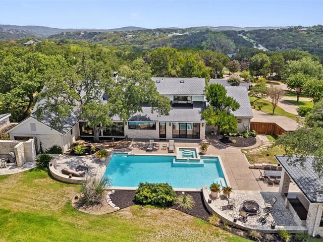 3300 Desert Willow Cv