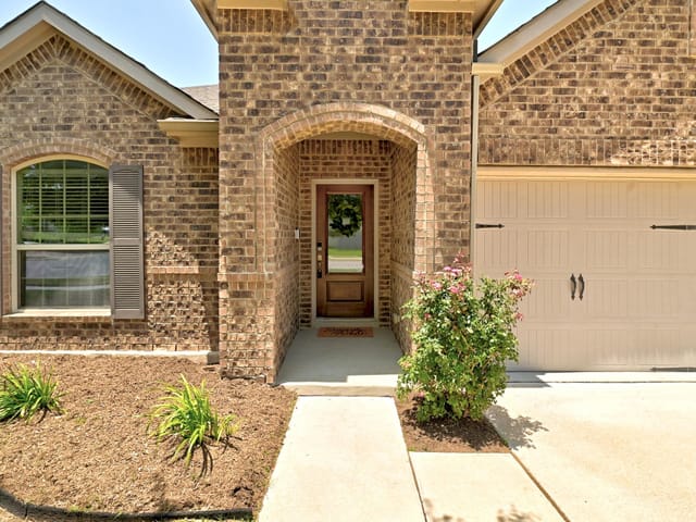 3300 Lauren Nicole LN