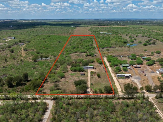 3301 Dry Creek RD