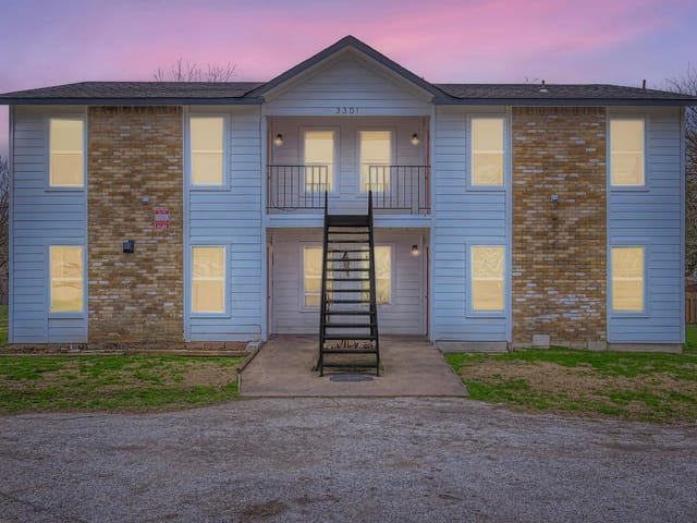 3301 Vintage Hills CV