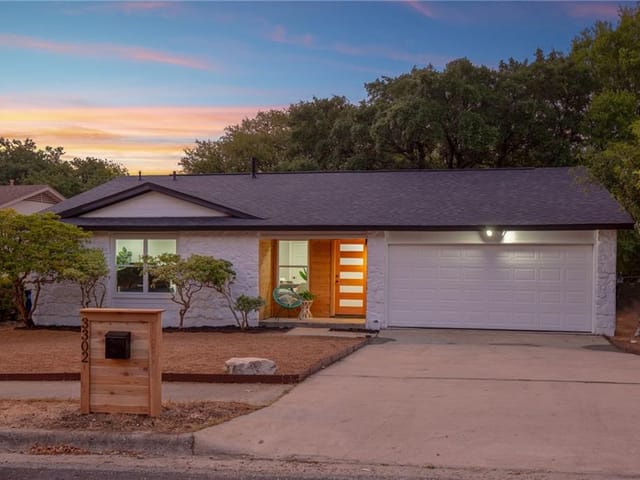 3302 Clarksburg Dr