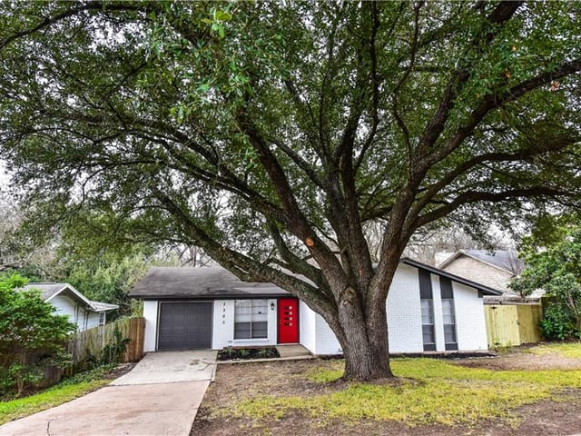 3303 Santa Fe Dr