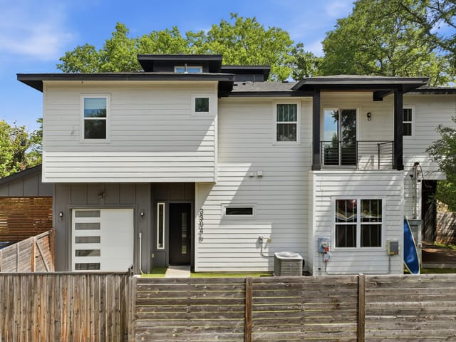 3304 E 17th ST Unit #B