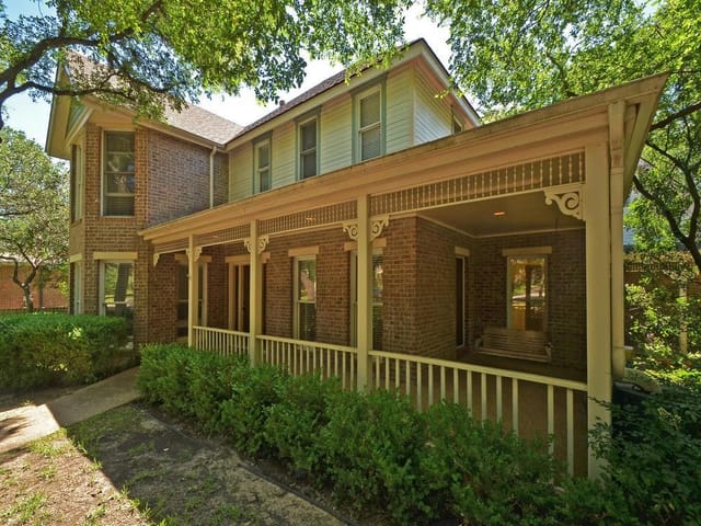 3304 Park Hills DR