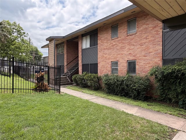 3304 Red River ST Unit #101