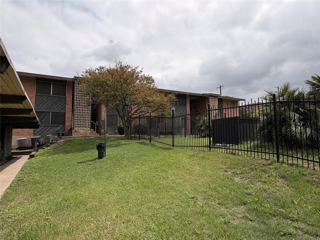 3304 Red River ST Unit #103