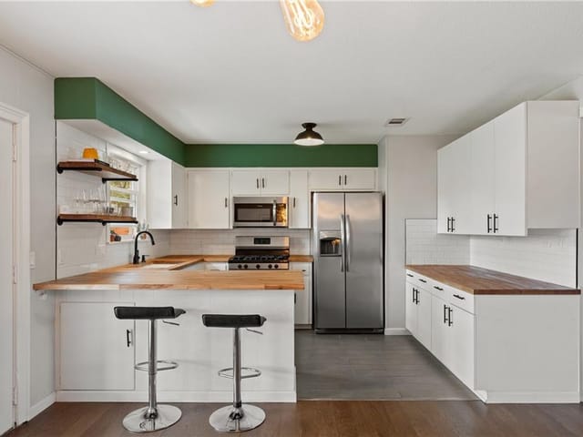 3305 Catalina Dr