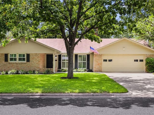 3305 Greenlawn Pkwy