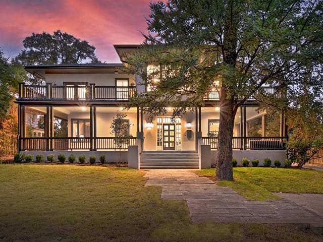 3306 DUVAL St