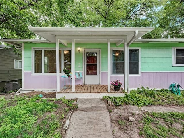 3307 Merrie Lynn Ave