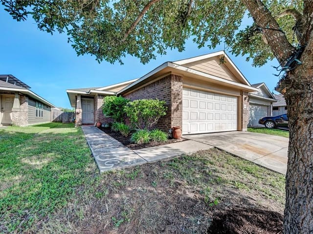 3308 Barksdale Dr