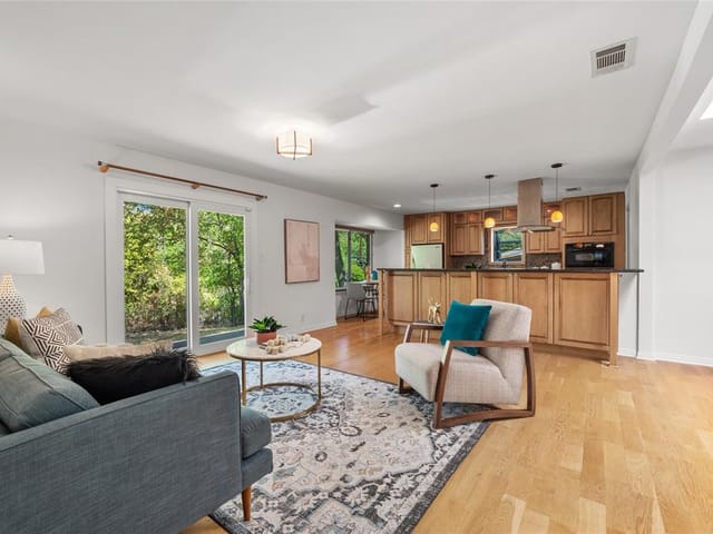 3308 Catalina Dr