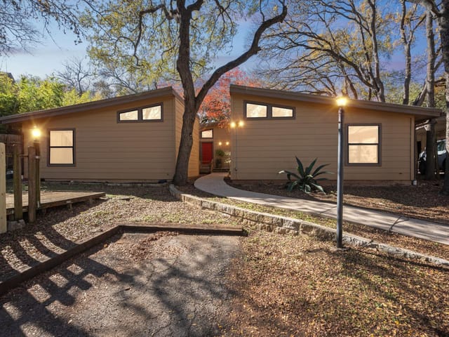 3308 Doolin DR