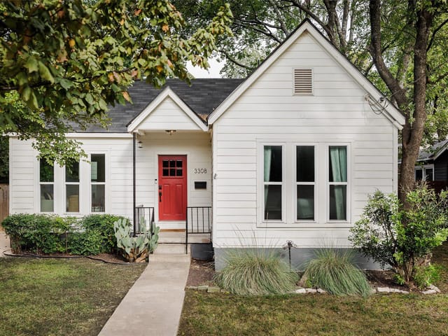 3308 Robinson Ave