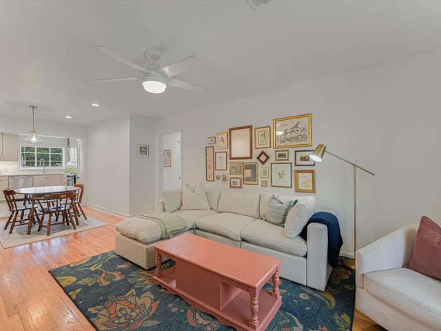 3309 Grooms ST Unit #208 - 2