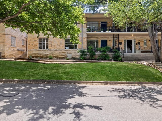 3309 Grooms St Unit #201