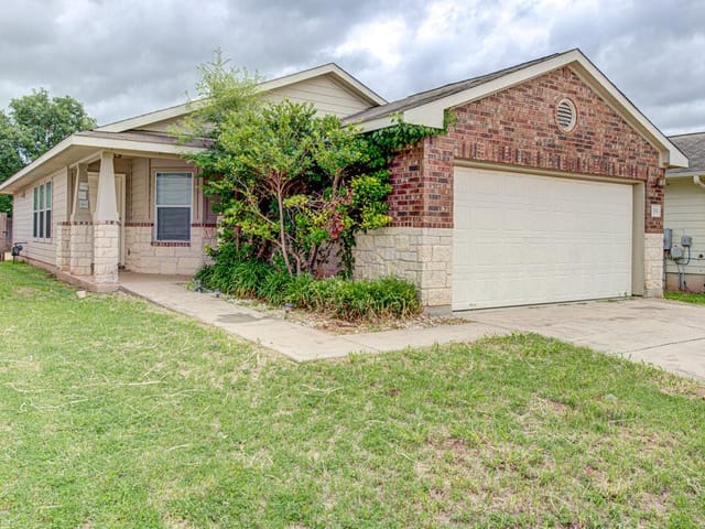 3311 Barksdale Dr