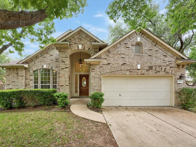 3313 Burks Ln